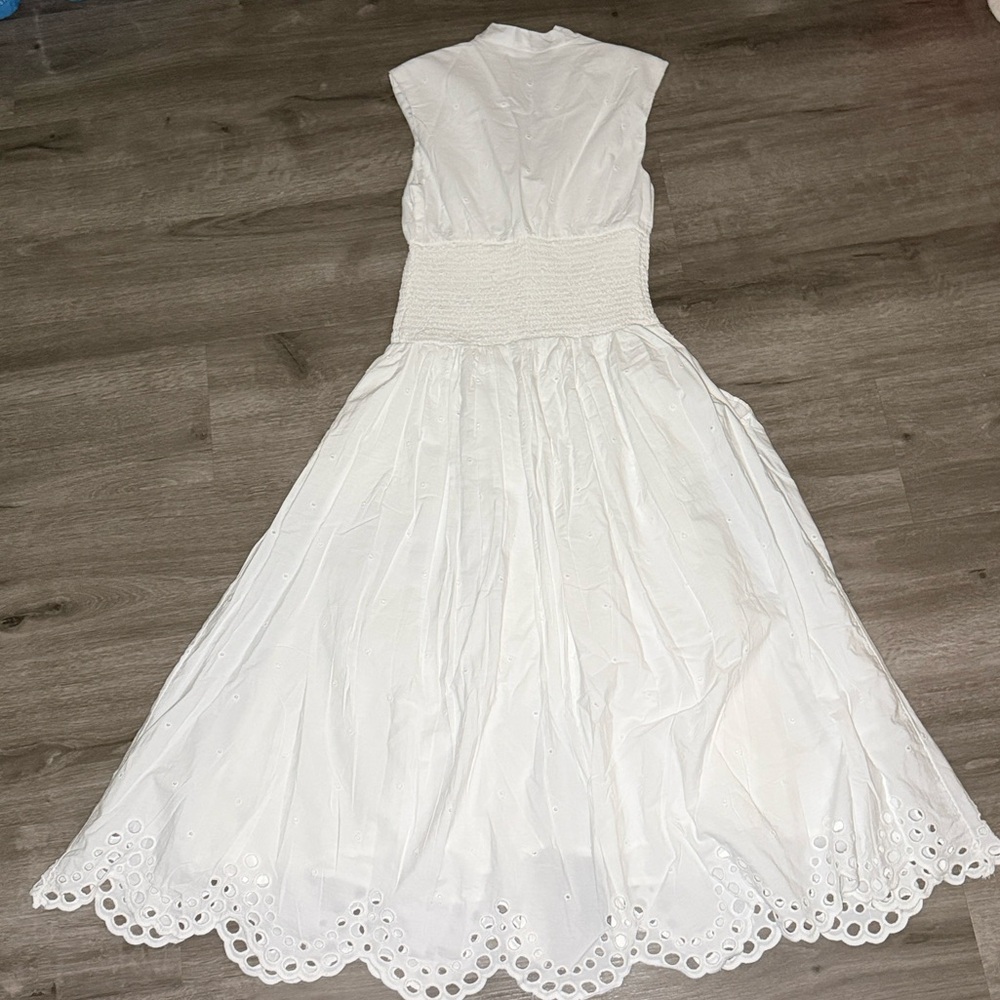 The Tommie Cap Sleeve smocked front zip shirt dress eyelet trim edition - Picture 7 of 13